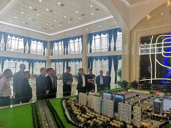 广西凭祥市长武晓辉一行来红星考察4.jpg
