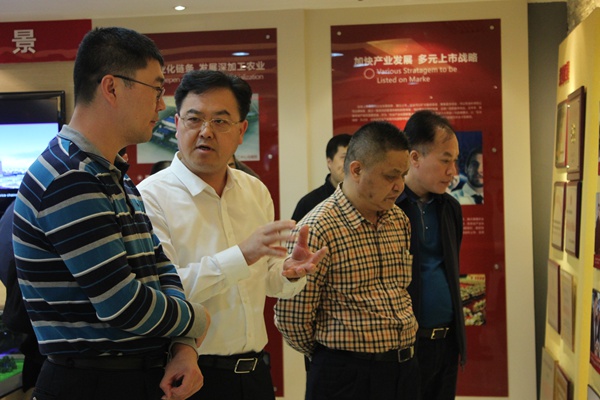 广西凭祥市长武晓辉一行来红星考察1.jpg